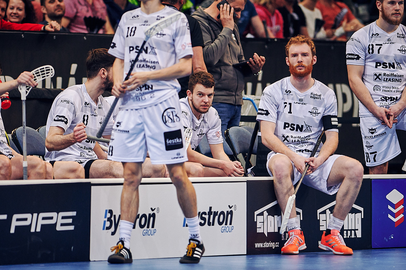 090422 FlorbalChodov x FBc Ostrava SFF 1680